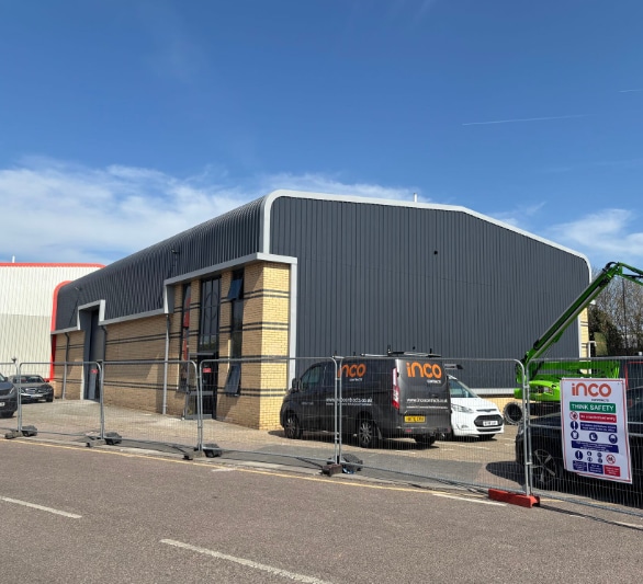 Dundee Way, Enfield for lease - Building Photo - Image 1 of 8