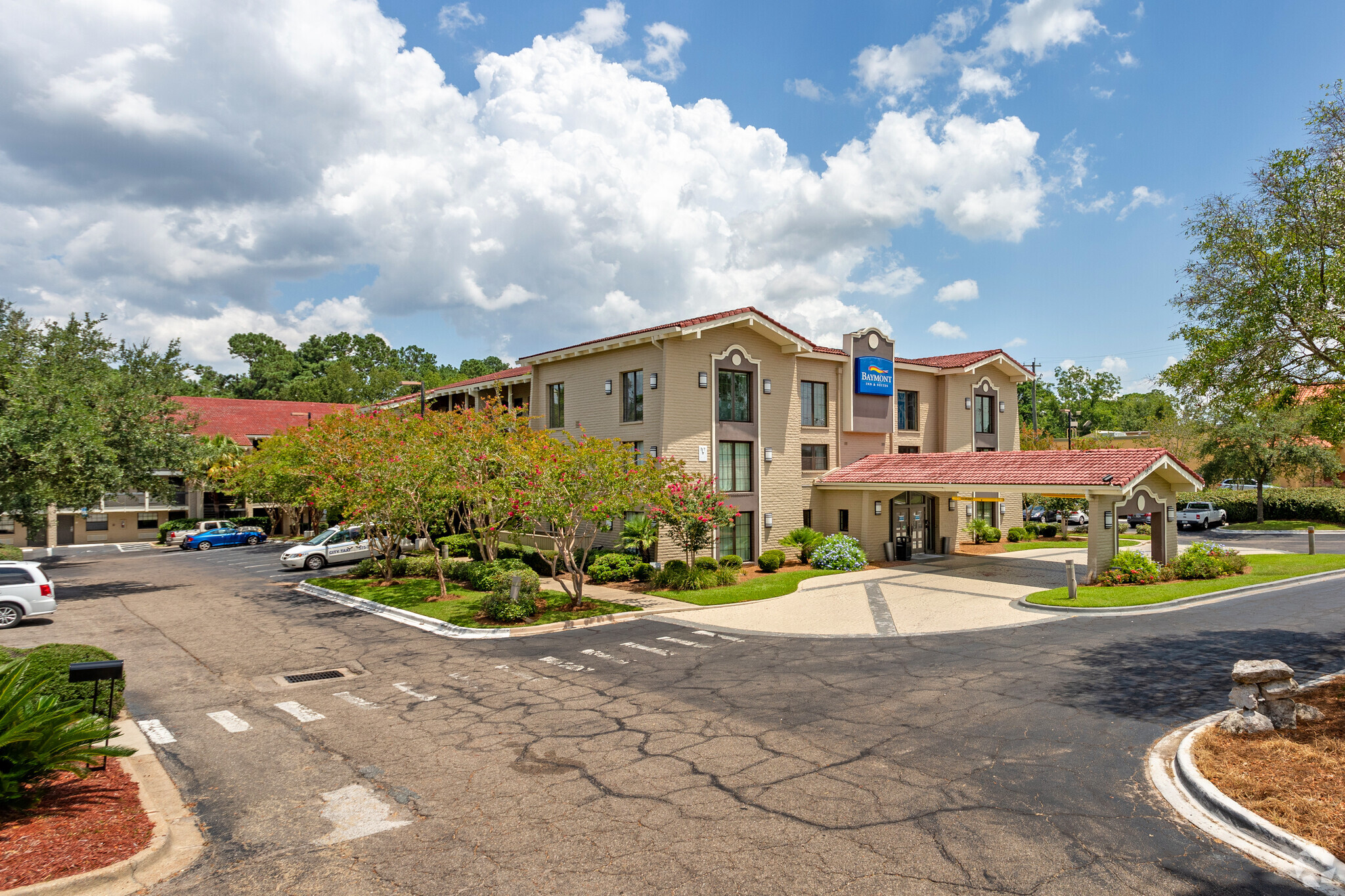 2850 Apalachee Pky, Tallahassee, FL for sale Primary Photo- Image 1 of 1