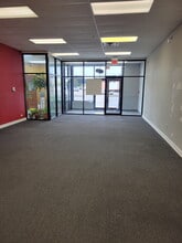 1590 N Rand Rd, Palatine, IL for lease Interior Photo- Image 2 of 8