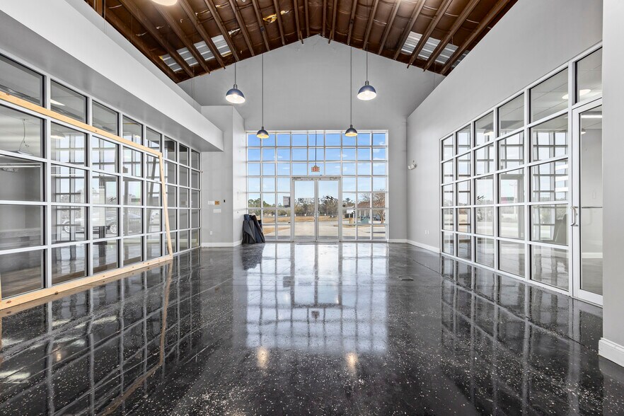 498 SW Ring Ct, Lake City, FL for sale - Primary Photo - Image 1 of 1