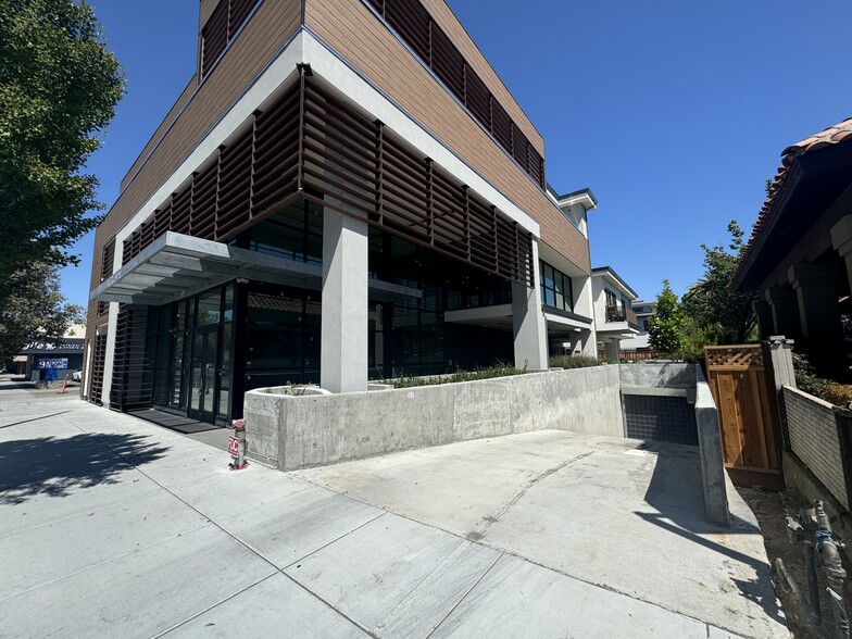 3877 S El Camino Real, Palo Alto, CA for lease - Building Photo - Image 1 of 9