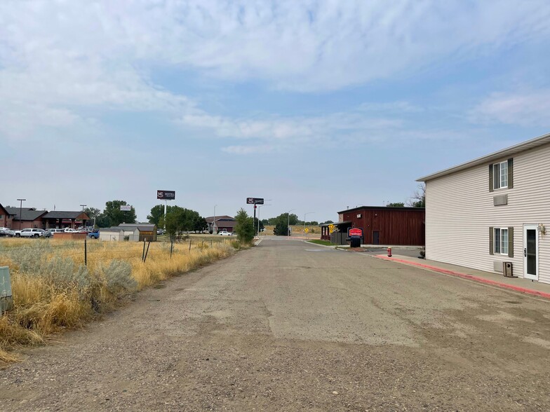 Steele street, Miles City, MT for sale - Building Photo - Image 2 of 15