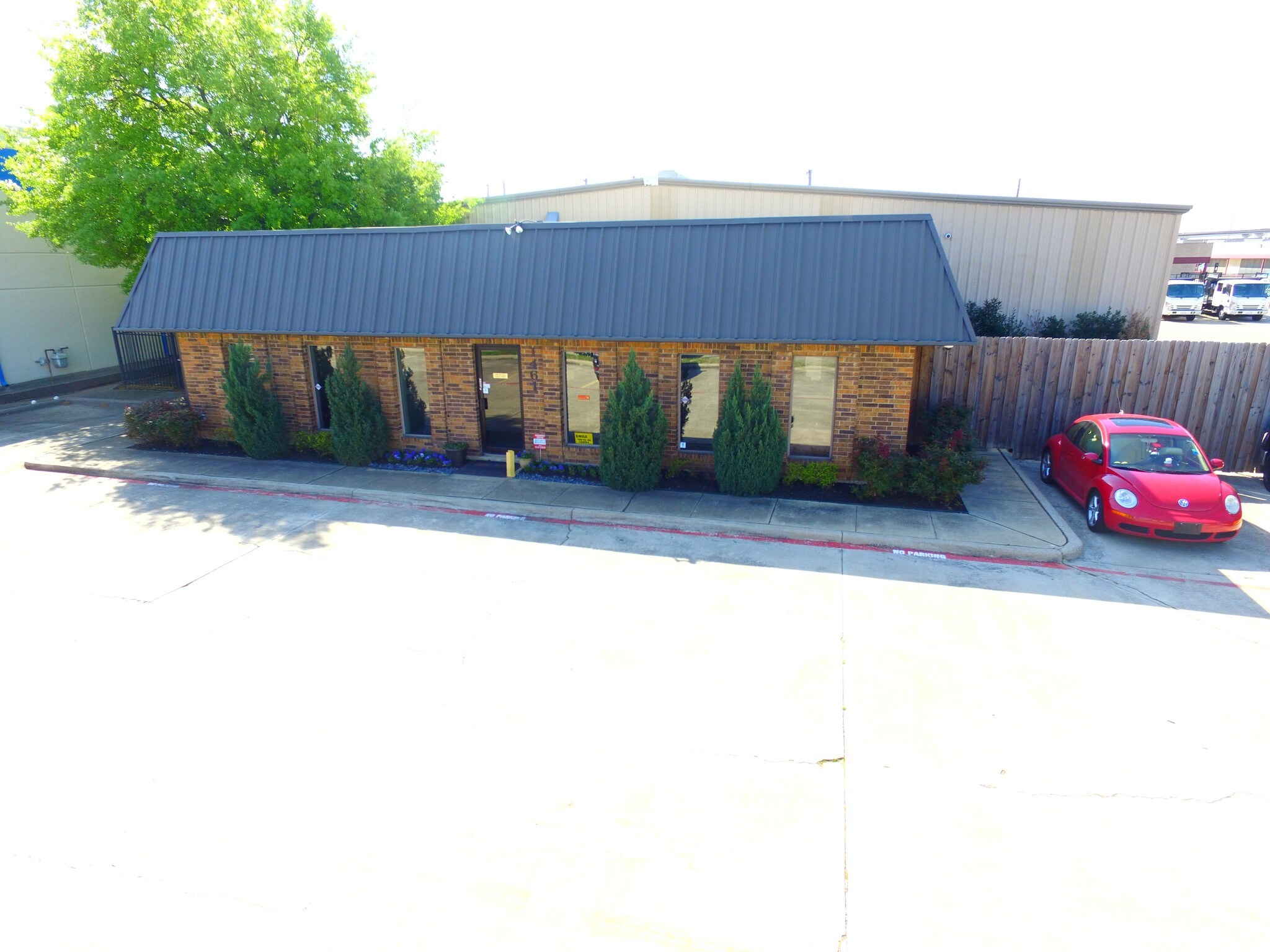 1461 Lemay Dr, Carrollton, TX for sale Primary Photo- Image 1 of 1