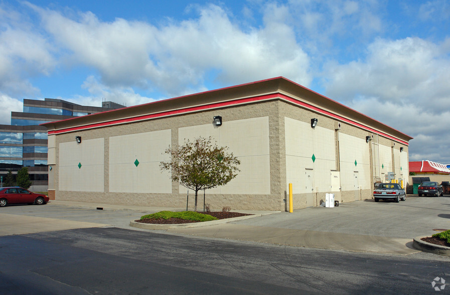 3260 Rider Trl S, Earth City, MO for lease - Building Photo - Image 2 of 6