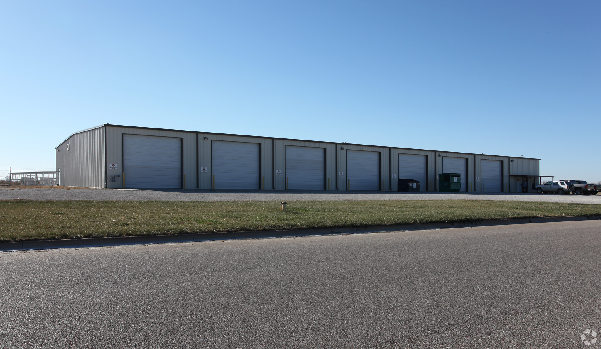 201 Industrial Dr, Sedgwick, KS for sale Primary Photo- Image 1 of 1