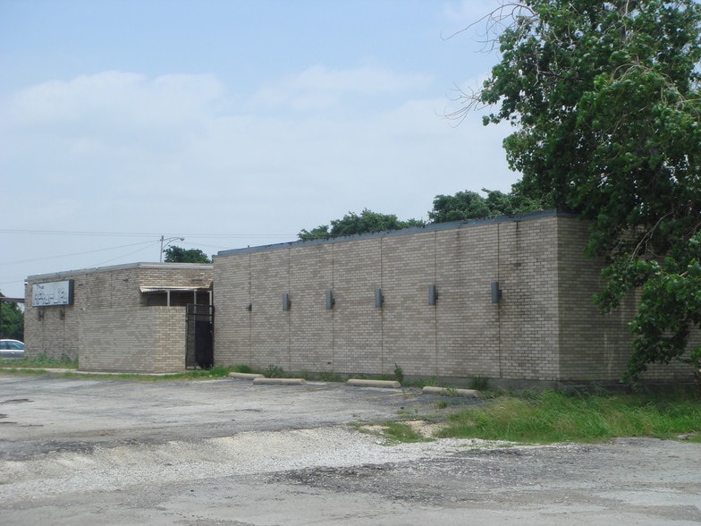 2612 E Avenue E, Arlington, TX for sale - Building Photo - Image 1 of 1