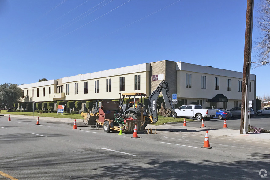 841 Blossom Hill Rd, San Jose, CA for lease - Primary Photo - Image 2 of 58