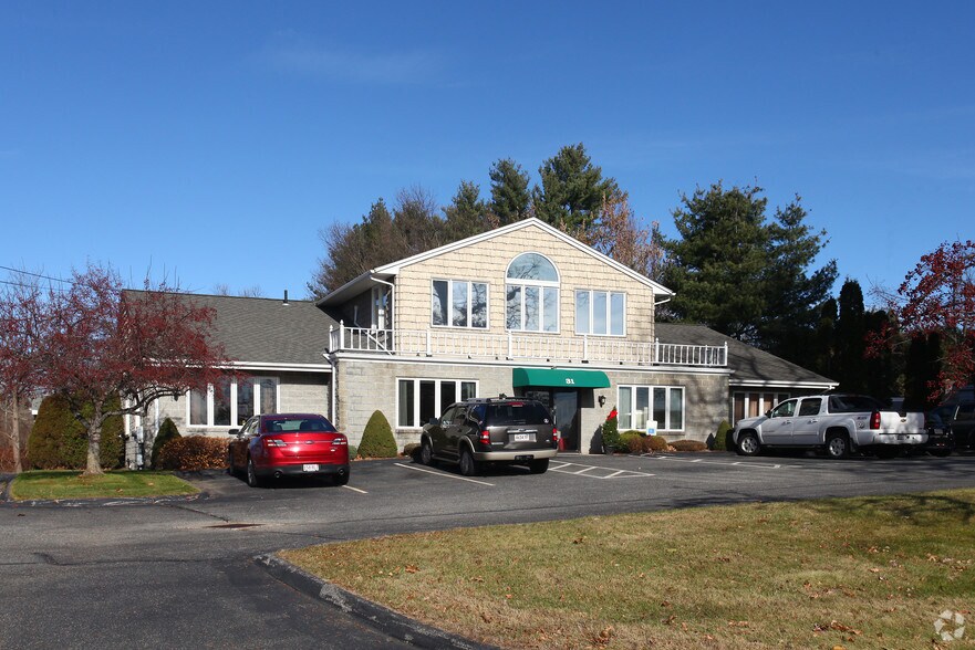 31 Moody Rd, Enfield, CT for sale - Primary Photo - Image 1 of 1