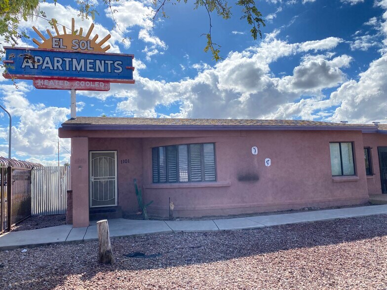 2115 N Oracle Rd, Tucson, AZ 85705