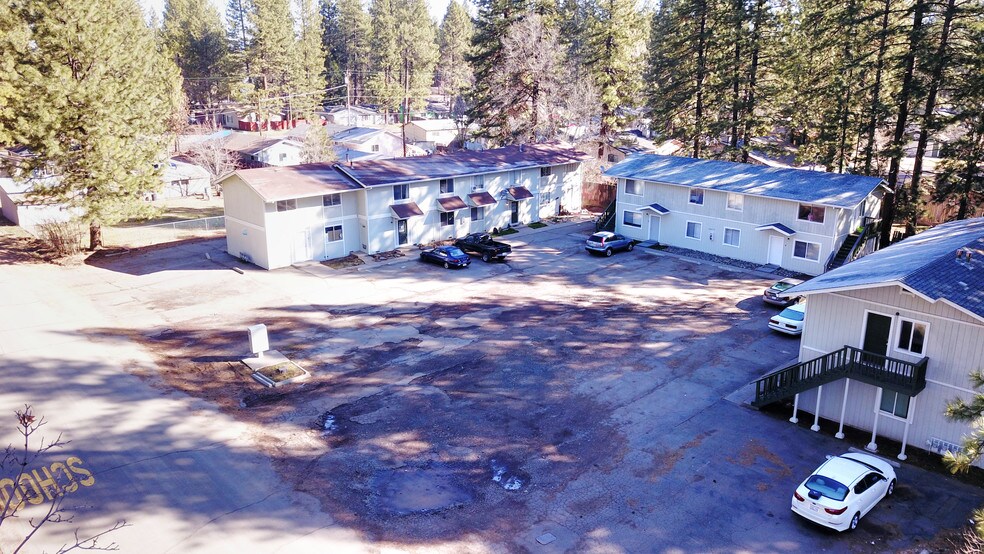 20475 Quebec St, Burney, CA 96013