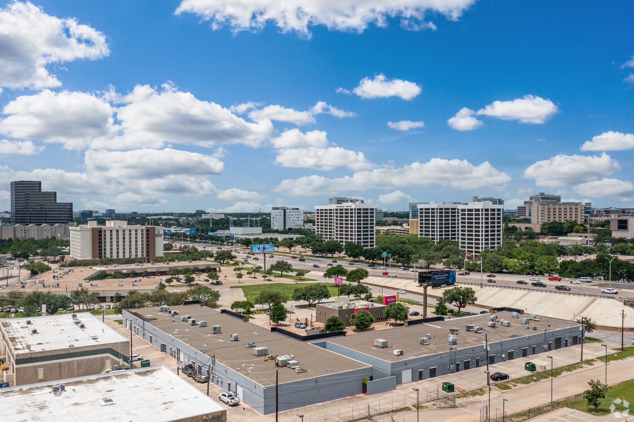 2200 Stemmons Fwy Dallas Tx 75207 2629 N Stemmons Fwy, Dallas, TX 75207 - Stemmons Center | LoopNet