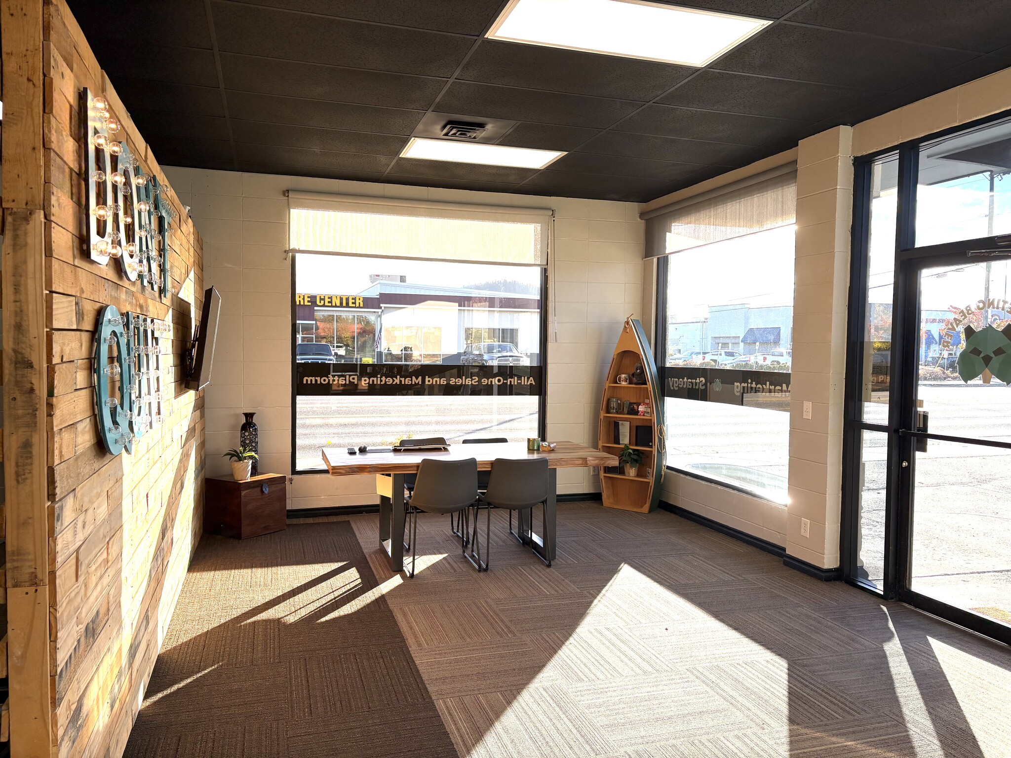 2801 N Government Way, Coeur d'Alene, ID for lease Interior Photo- Image 1 of 13