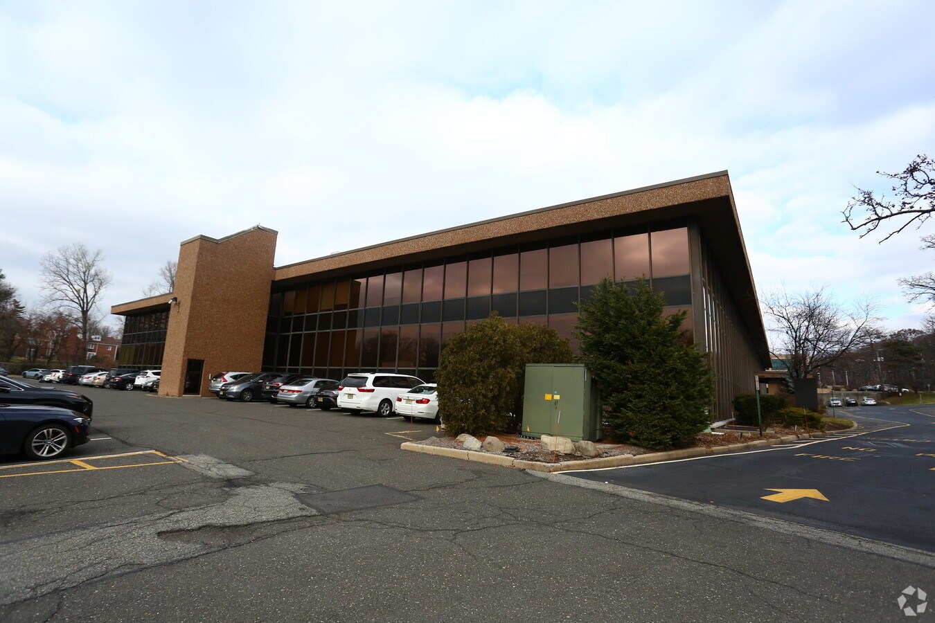 560 Sylvan Ave, Englewood Cliffs, NJ 07632 Office for Lease