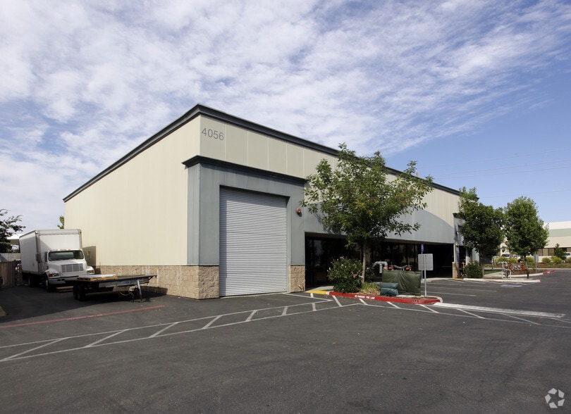 4050 Cincinnati Ave, Rocklin, CA for lease - Building Photo - Image 1 of 5