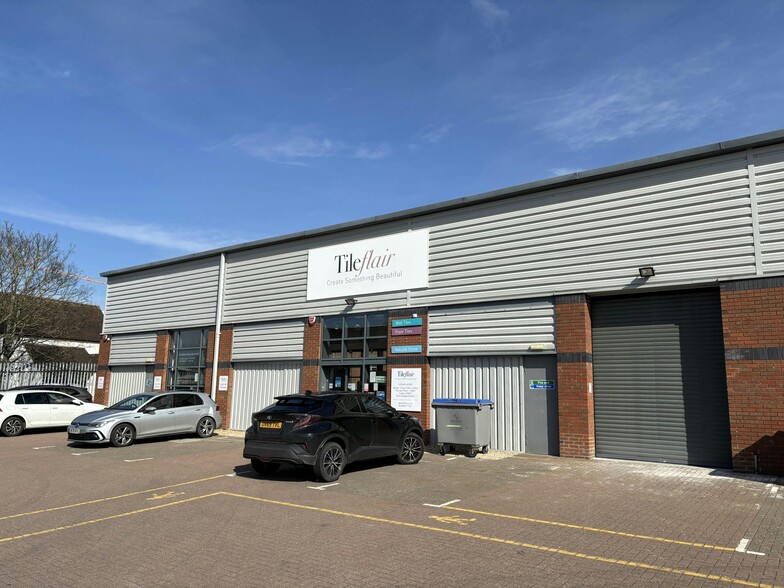 Bobby Fryer Close, Oxford for lease - Building Photo - Image 2 of 3