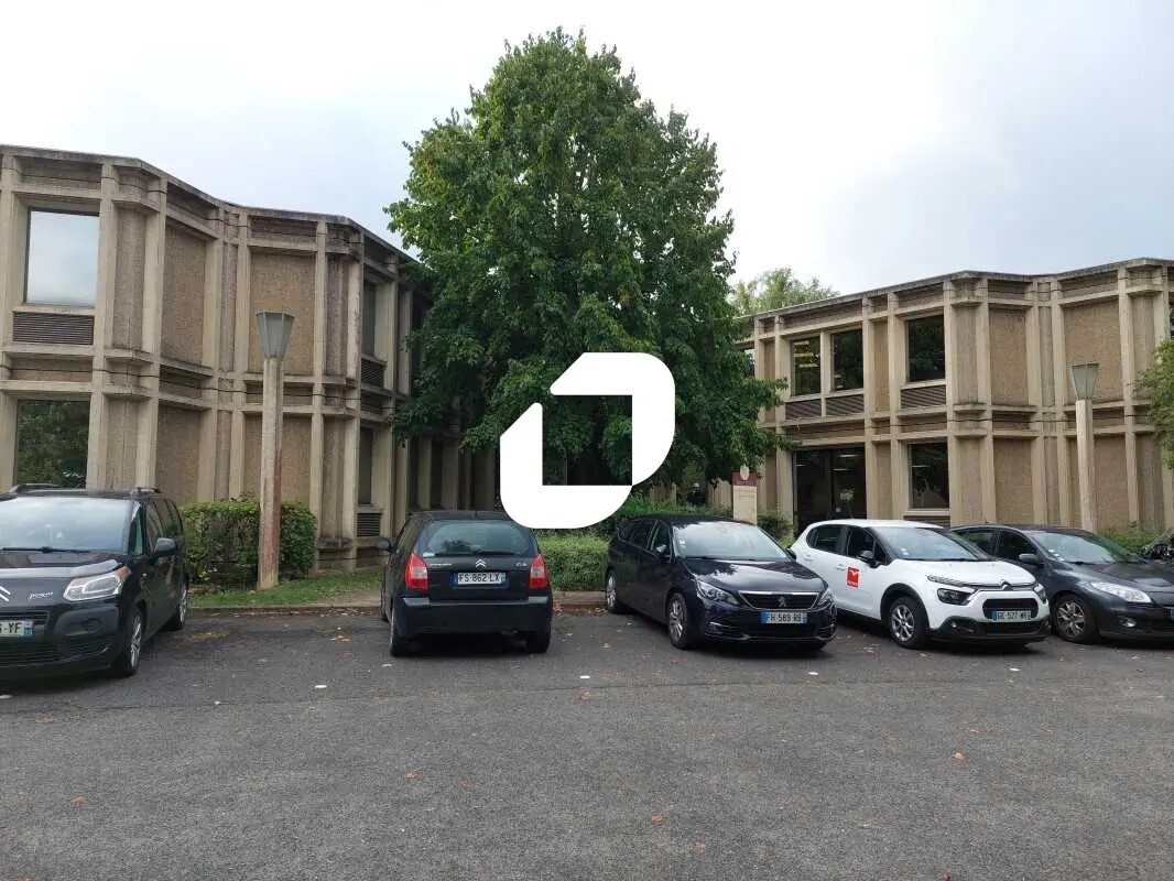 Office in Saint-Aubin for lease Building Photo- Image 1 of 12