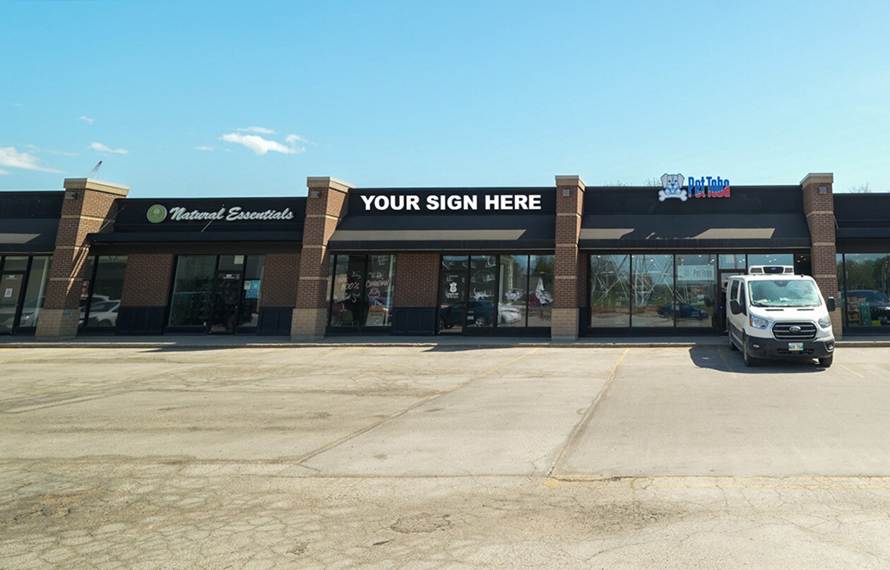 651-677 Stafford Street, Winnipeg, MB for lease Primary Photo- Image 1 of 7
