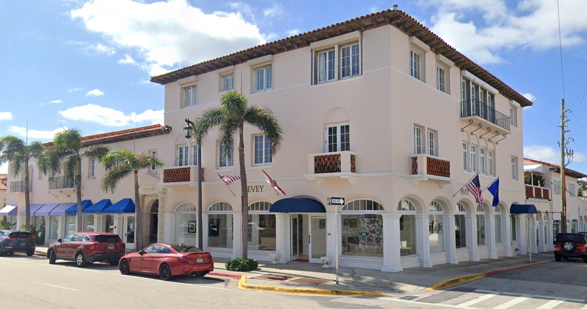 202-242 Phipps Plz, Palm Beach, FL for lease Building Photo- Image 1 of 10