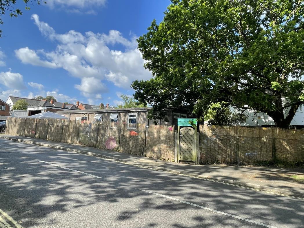 9 Station Rd, Farnborough for lease Building Photo- Image 1 of 6