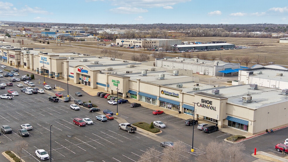 I-40 & Rockwell Ave, Oklahoma City, OK for lease - Building Photo - Image 1 of 3