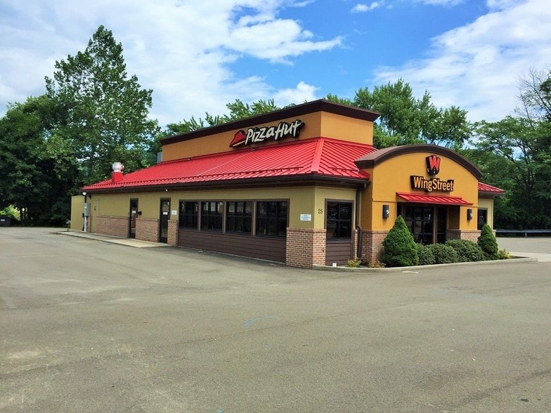 25 Pennsylvania Ave E, Warren, PA for sale - Building Photo - Image 1 of 1