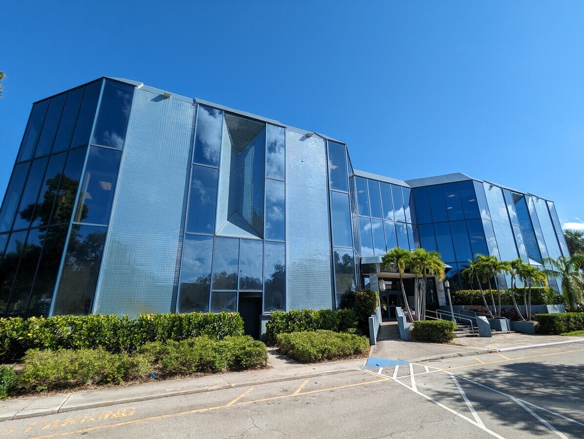 2100 SE Ocean Blvd, Stuart, FL 34996 Hope Tower Medical