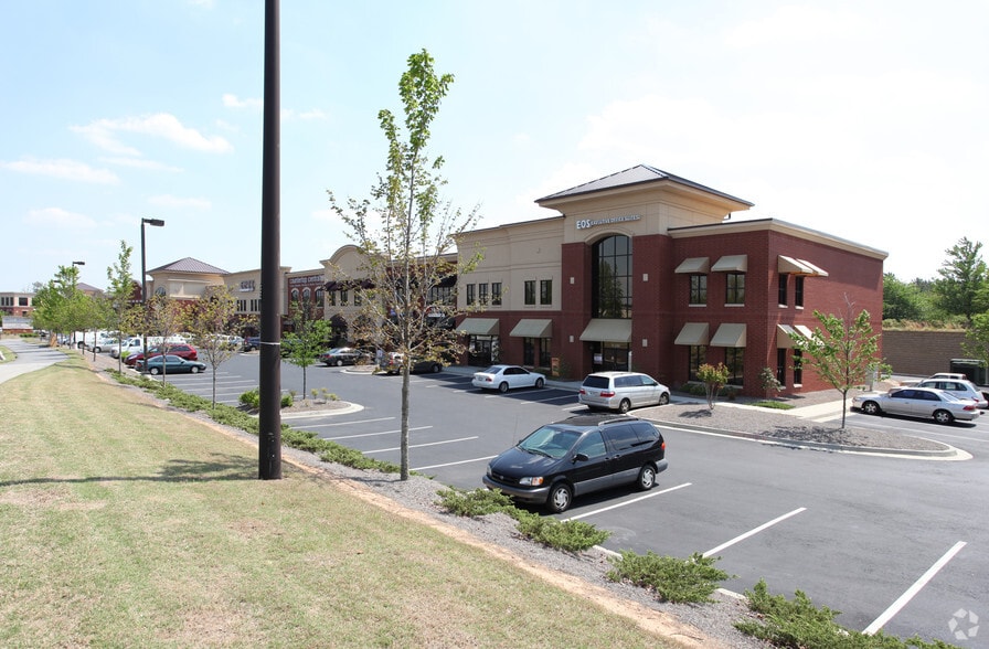 2730 N Berkeley Lake Rd NW, Duluth, GA for sale - Primary Photo - Image 2 of 14
