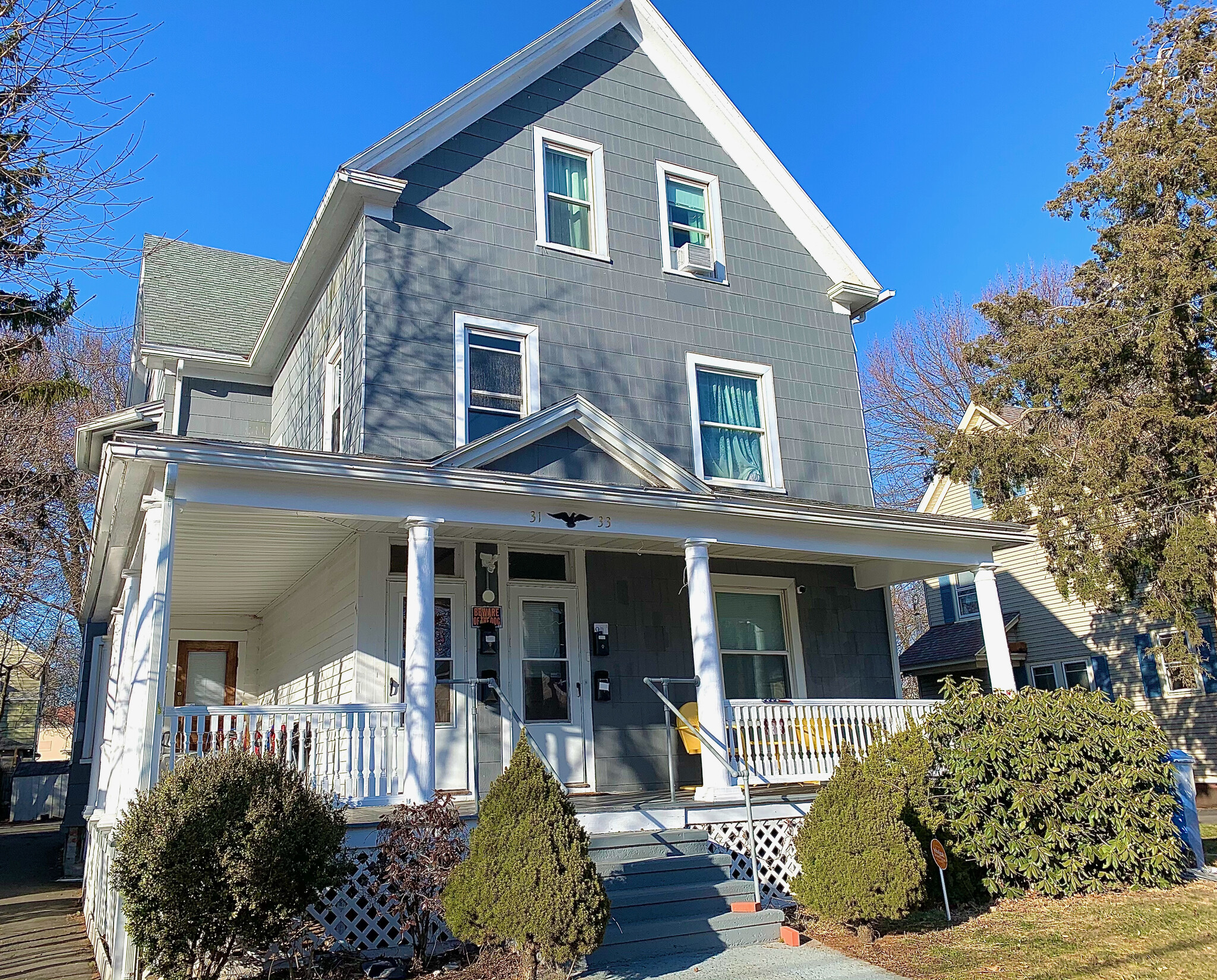 31 Wallace St, New Britain, CT for sale Primary Photo- Image 1 of 12