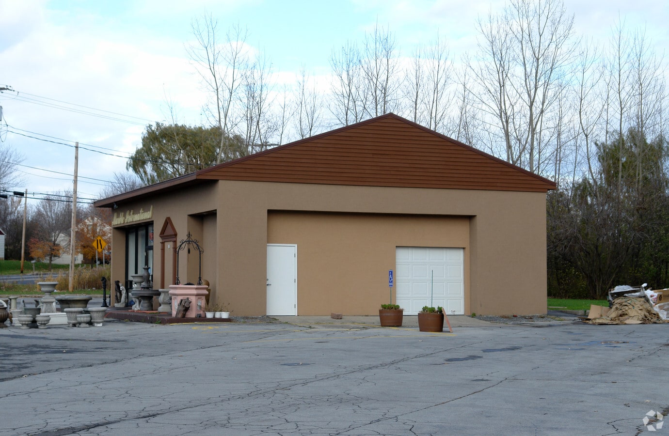 7666 Rd, Liverpool, NY 13090