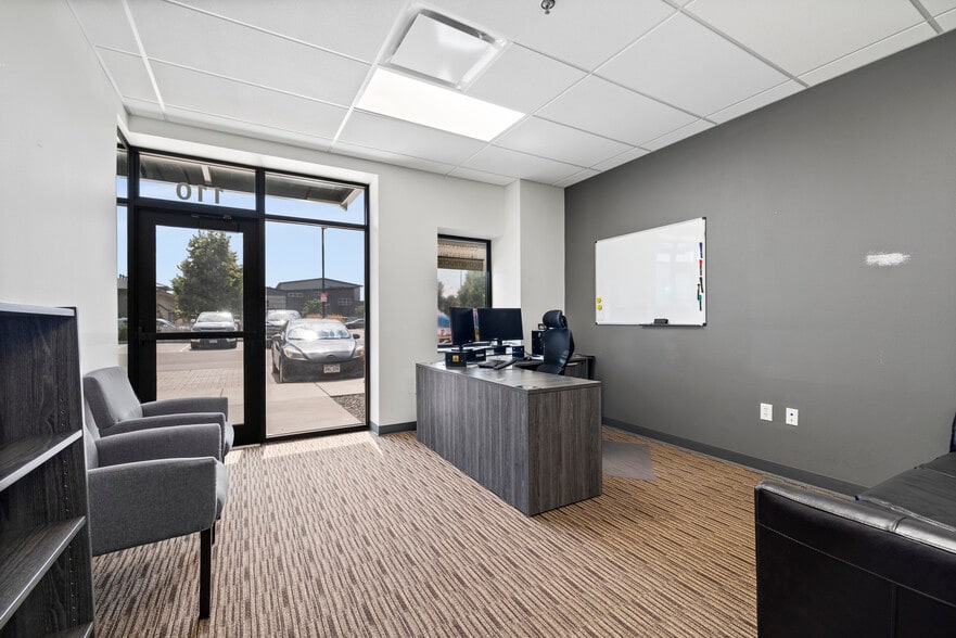 2026-2027 Bear Mountain Dr, Fort Collins, CO for sale - Interior Photo - Image 3 of 10