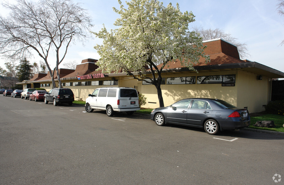 1355 Florin Rd, Sacramento, CA for lease - Building Photo - Image 2 of 21