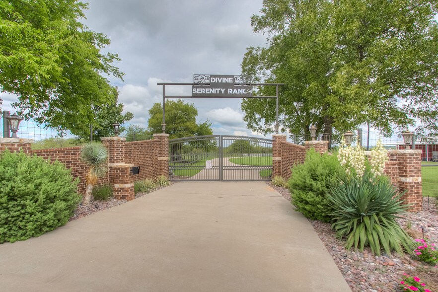 14779 Fm 916, Maypearl, TX 76064