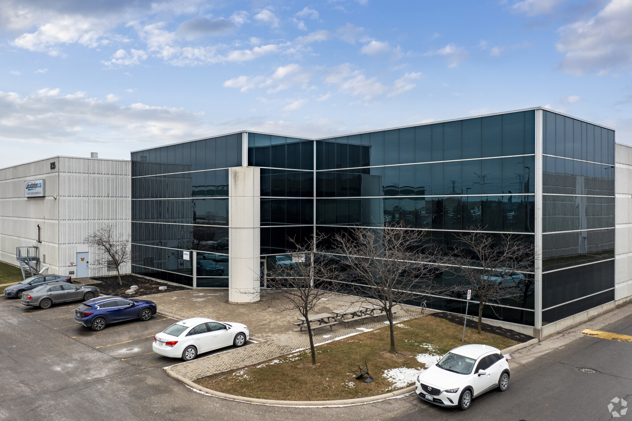 835 Intermodal Dr, Brampton, ON for lease Primary Photo- Image 1 of 4