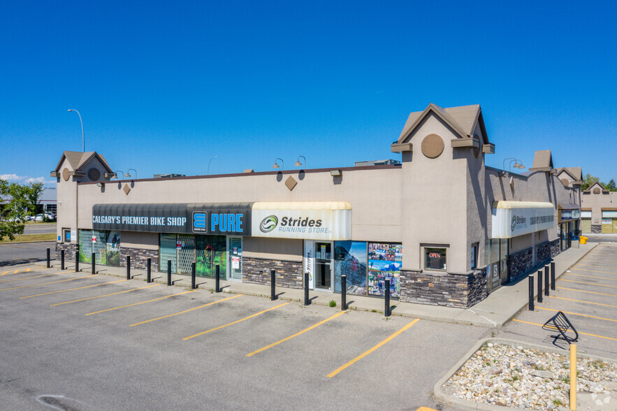 380 Canyon Meadows Dr SE, Calgary, AB for lease - Primary Photo - Image 1 of 4