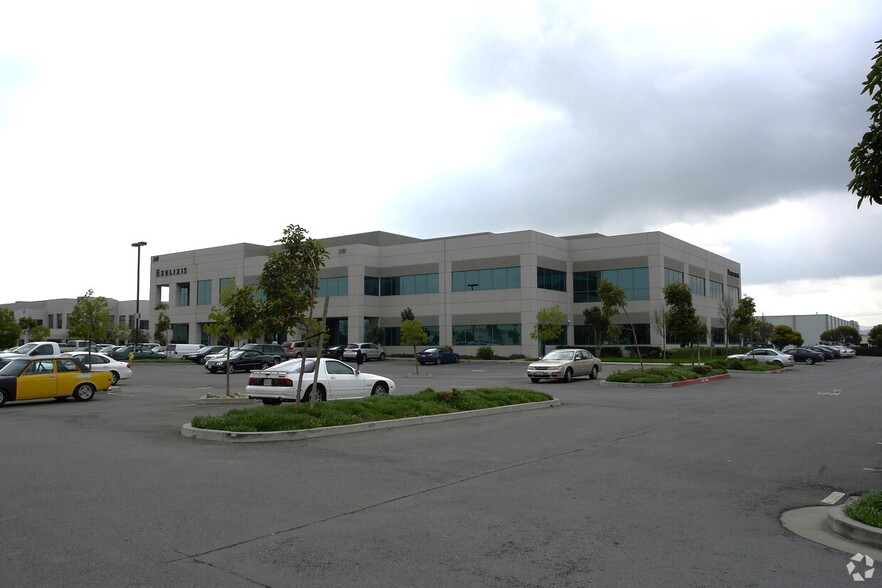 240 E Grand Ave, South San Francisco, CA for lease - Building Photo - Image 2 of 4