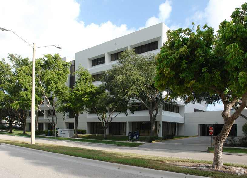 1615 Forum Pl, West Palm Beach, FL for sale - Primary Photo - Image 1 of 19