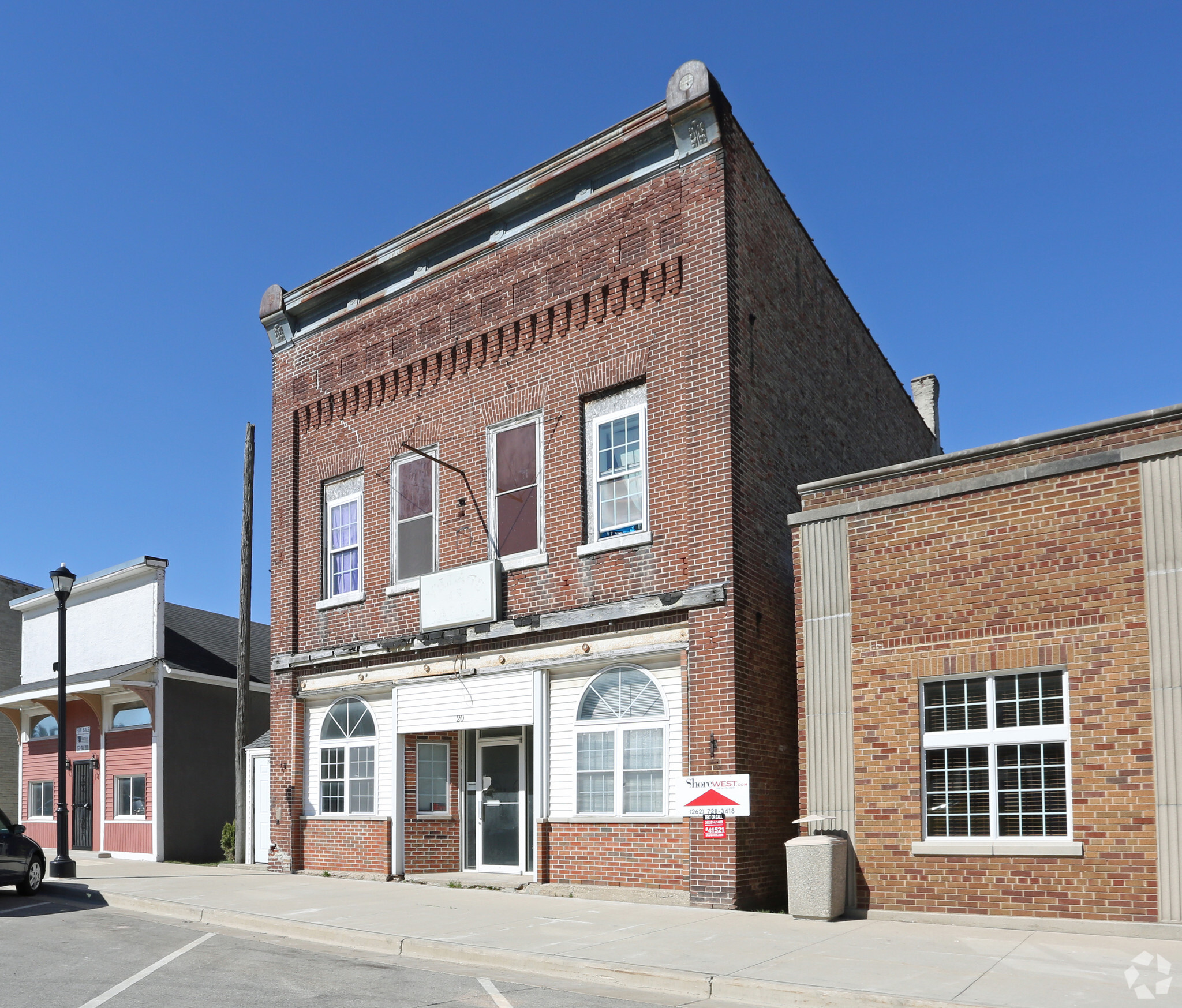 20 N Wisconsin St, Darien, WI for sale Primary Photo- Image 1 of 1