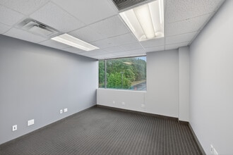 6 Technology Dr, Setauket, NY for lease Interior Photo- Image 2 of 10