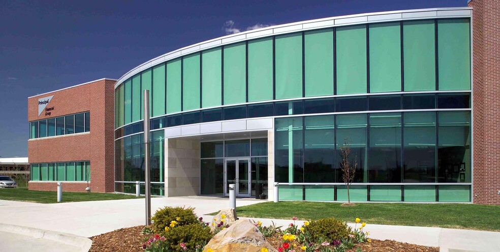 6701 Westown Pky, West Des Moines, IA for sale - Building Photo - Image 1 of 1