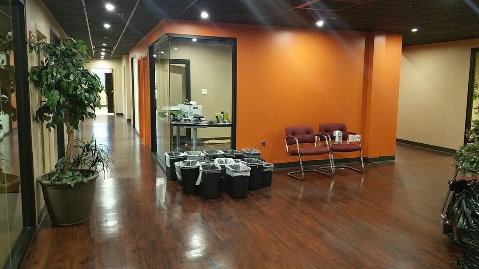 217 N Westmonte Dr, Altamonte Springs, FL for lease - Interior Photo - Image 3 of 13