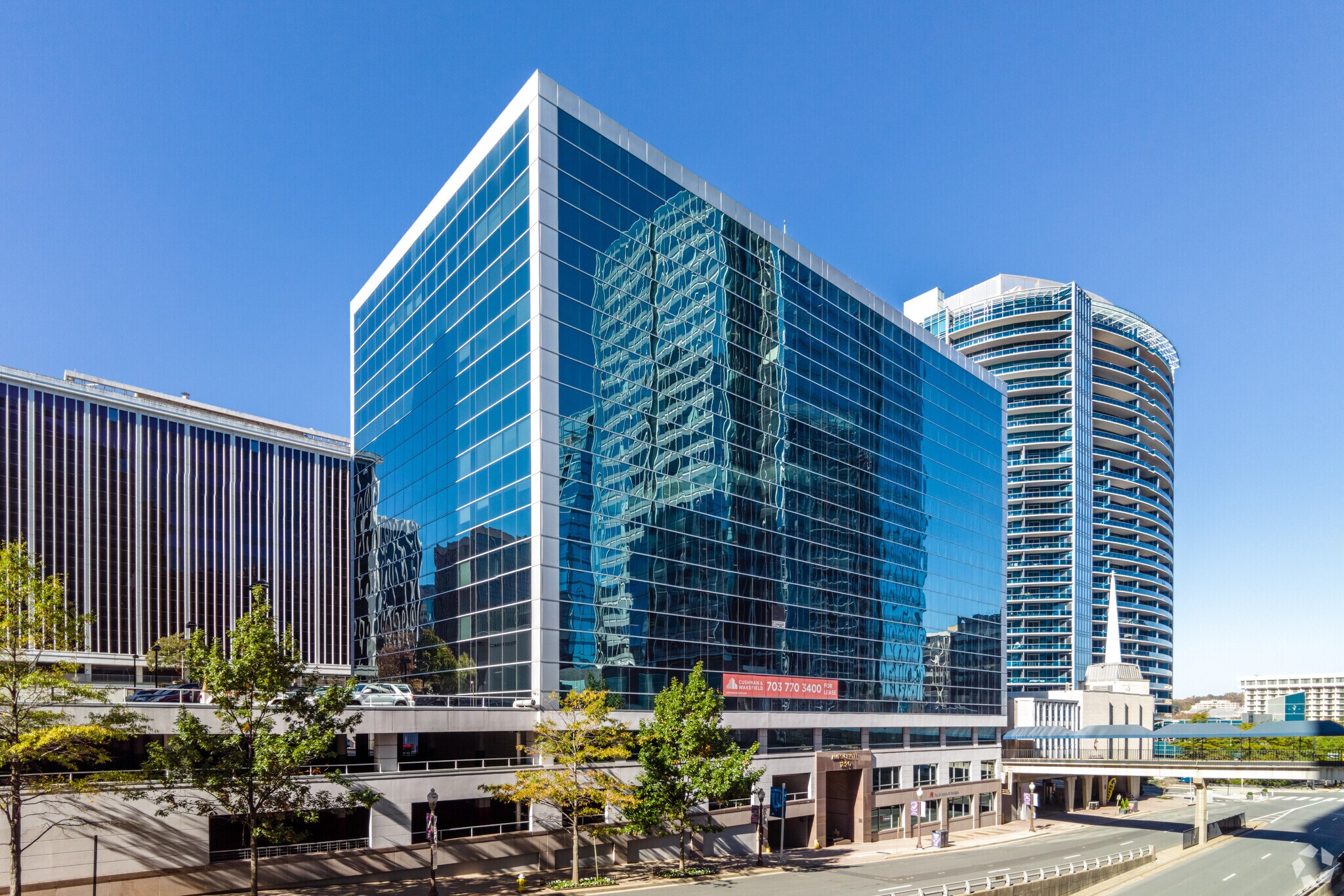 1820 N Fort Myer Dr, Arlington, VA for sale Building Photo- Image 1 of 1