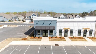 1244 Hubert Graham way, Tega Cay, SC for lease Interior Photo- Image 1 of 13