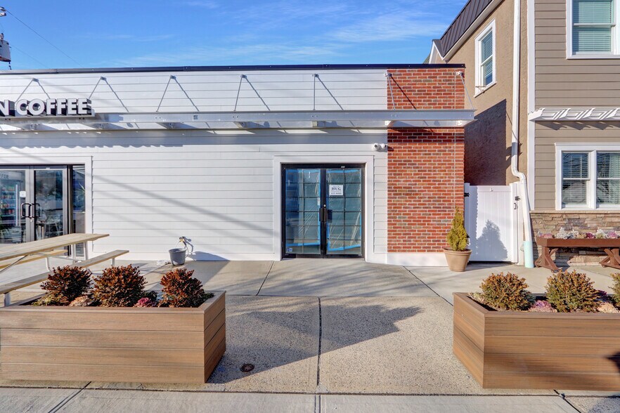 40 Lido Blvd, Point Lookout, NY for lease - Building Photo - Image 2 of 4