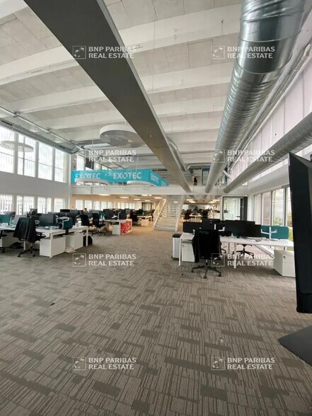 132 Allée Des Mannequins, Villeneuve-d'Ascq for lease - Building Photo - Image 3 of 22