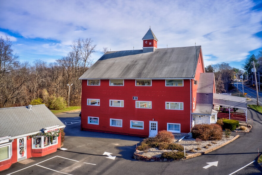 185 W State St, Granby, MA for lease - Building Photo - Image 3 of 6