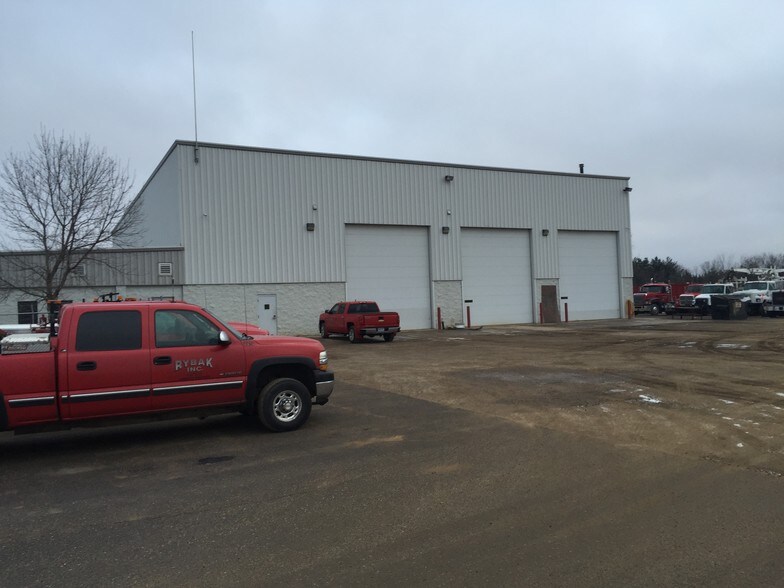 2644 61st Ave, Osceola, WI for sale - Building Photo - Image 1 of 1