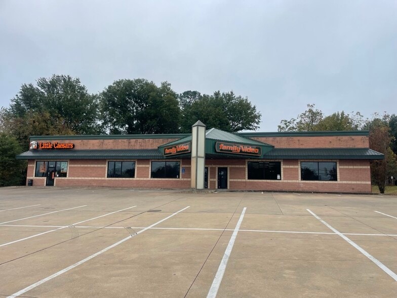 2010 Lamar Ave, Paris, TX for lease - Building Photo - Image 3 of 9