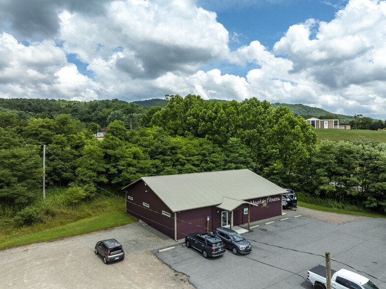 101 Old South Church St, Mountain City, TN for sale - Building Photo - Image 2 of 32