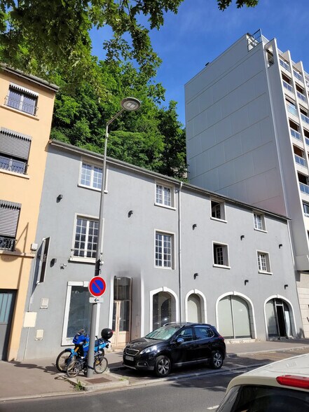 Office in Caluire-et-Cuire for sale - Building Photo - Image 1 of 7