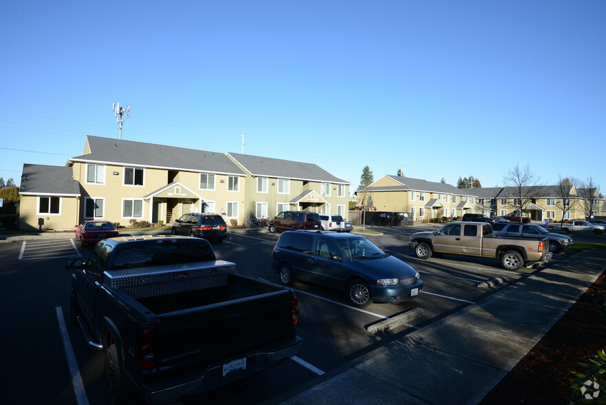 1100 N Davis St, Cornelius, OR for sale - Building Photo - Image 2 of 25